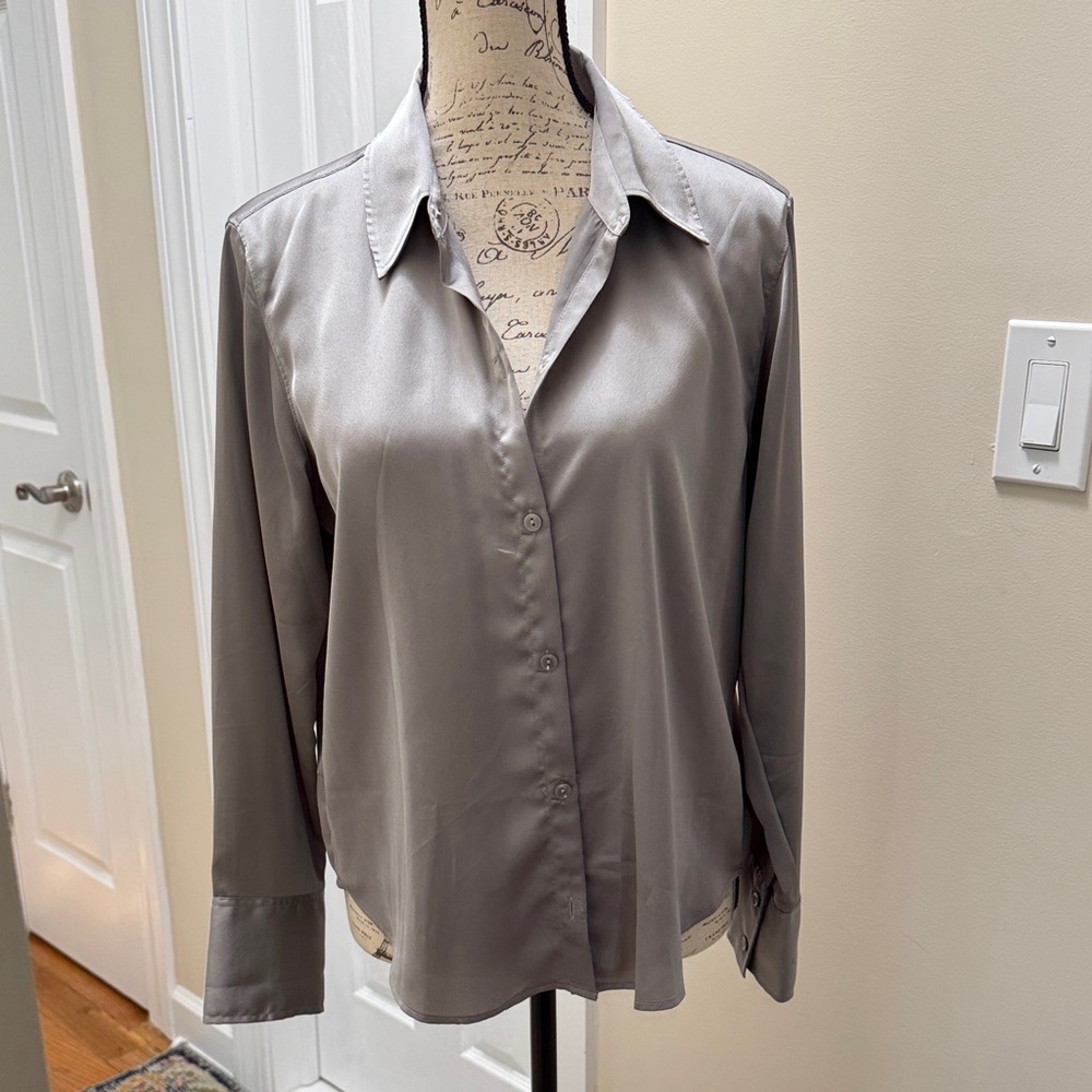 Abercrombie & Fitch Gray Button Down Shirt